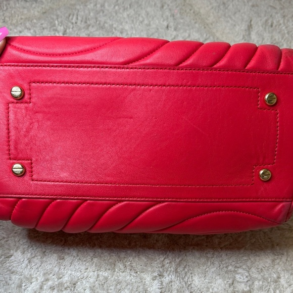 Rare Hendri Bendel Red Quilted Satchel - Picture 9 of 16